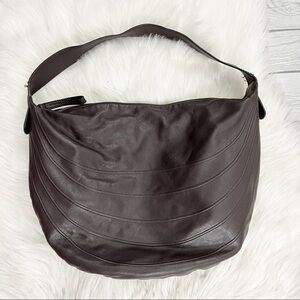 Brown leather shoulder bag purse